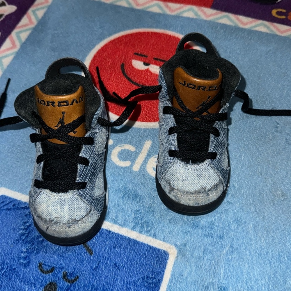 Air Jordan 6 Retro - Denim Wash